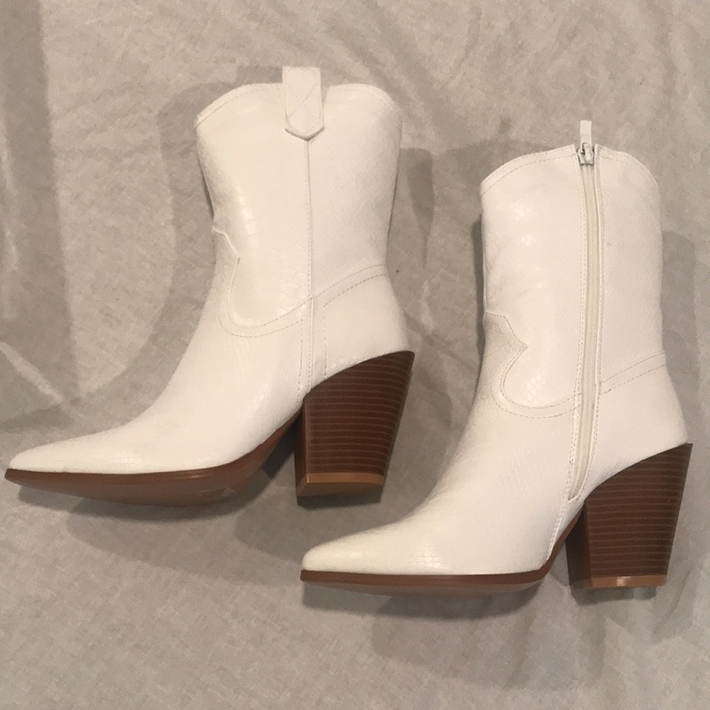 Mata Cosmic “Slayer” Cowgirl Boots White Embossed Snake Mid Calf 7 - Picture 12 of 16
